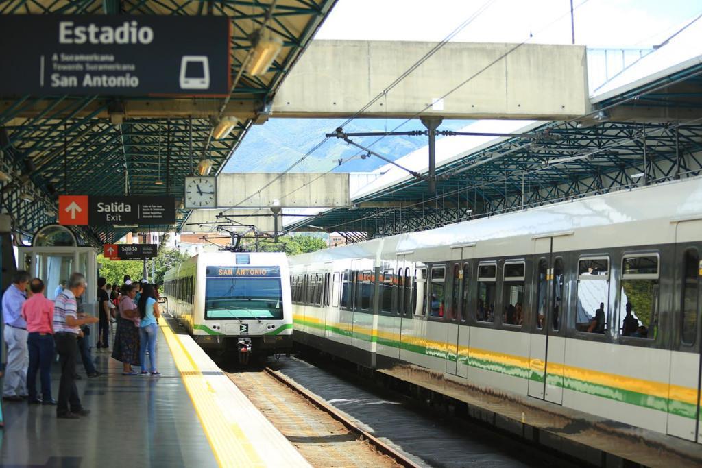 E2 Comodo Y Amplio Apartamento En Laureles Estadio 120 Mts2 Medellín Esterno foto