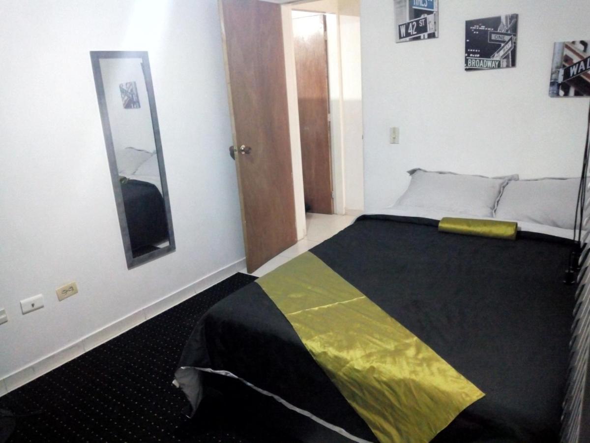 E2 Comodo Y Amplio Apartamento En Laureles Estadio 120 Mts2 Medellín Esterno foto
